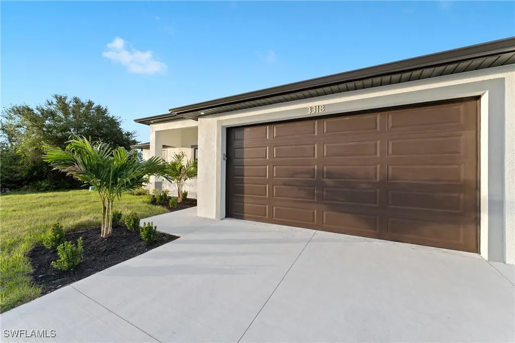 3318 9th Street SW Lehigh Acres FL 33976