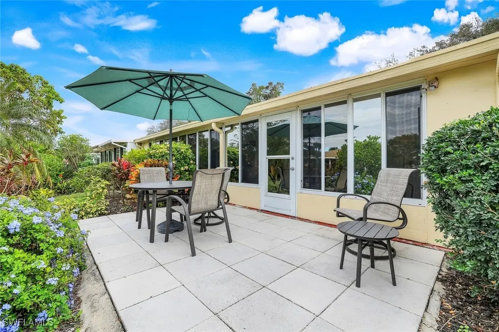 35 Glades Boulevard Naples FL 34112