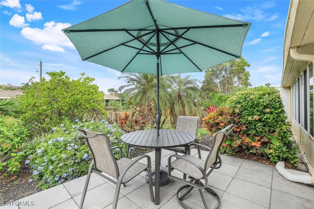 35 Glades Boulevard Naples FL 34112