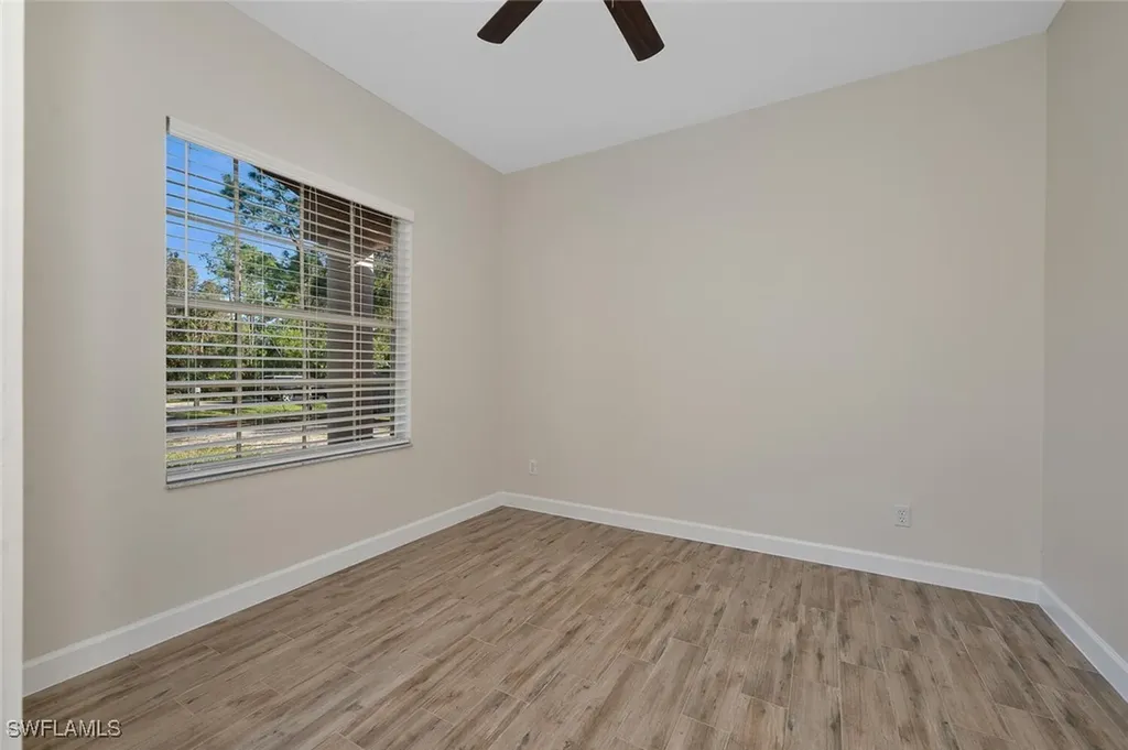 1040 24th Avenue NE Naples FL 34120