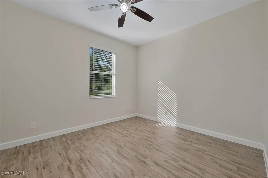 1040 24th Avenue NE Naples FL 34120