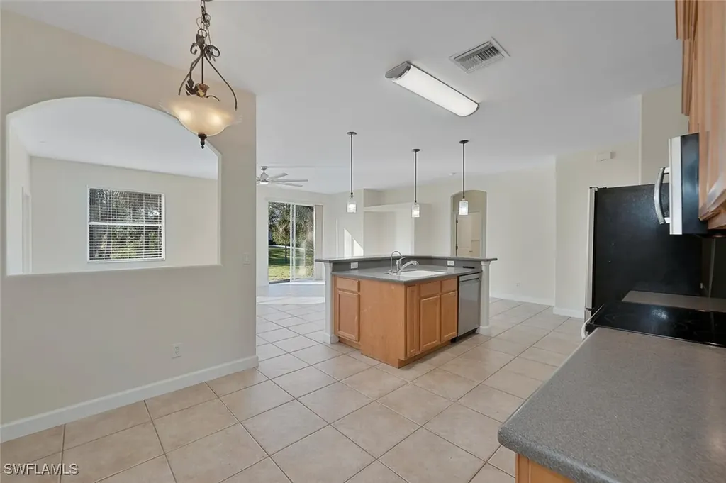 1040 24th Avenue NE Naples FL 34120