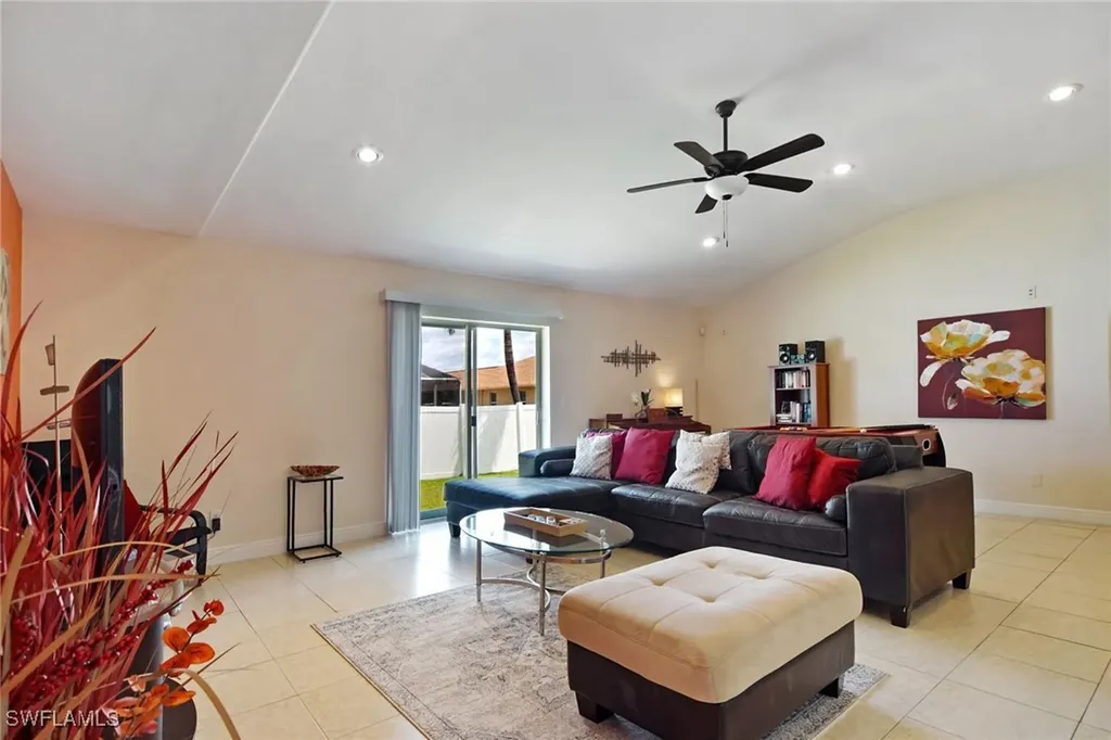 2505 SW 38th Terrace Cape Coral FL 33914
