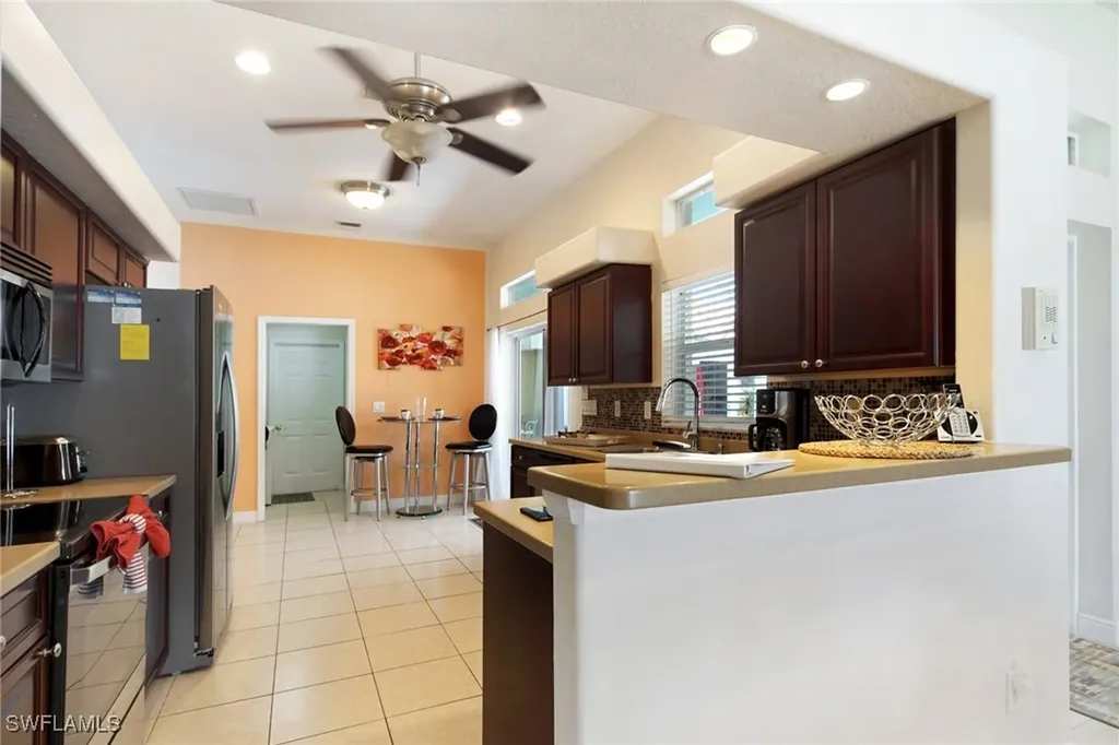 2505 SW 38th Terrace Cape Coral FL 33914