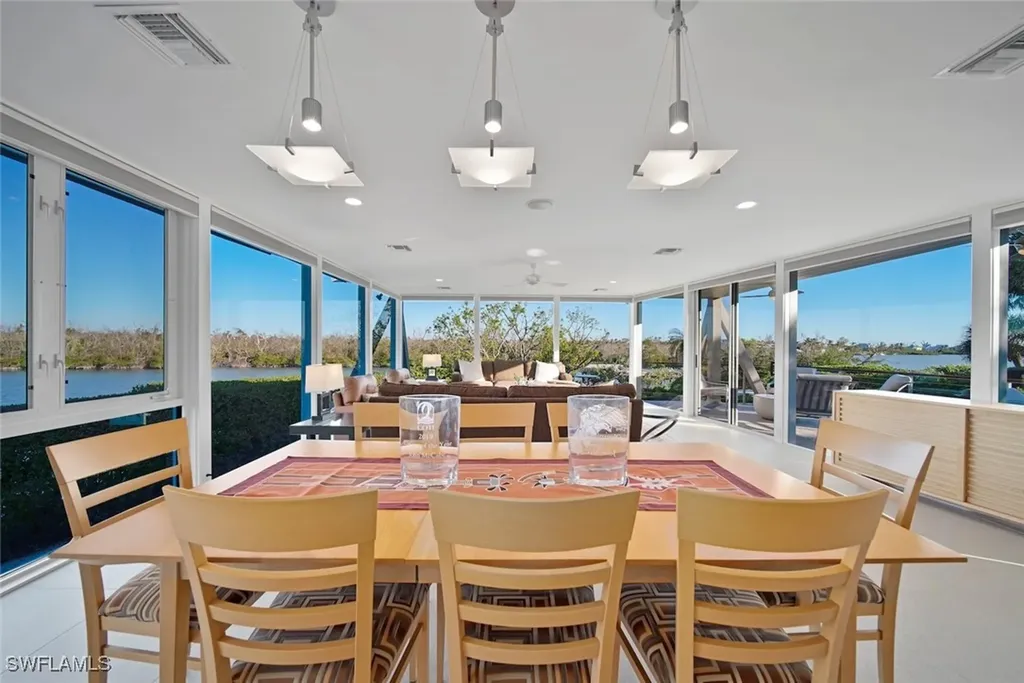 2688 Coconut Drive Sanibel FL 33957