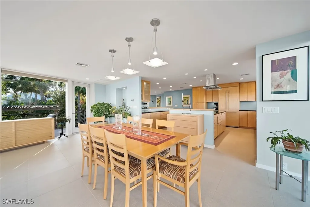 2688 Coconut Drive Sanibel FL 33957
