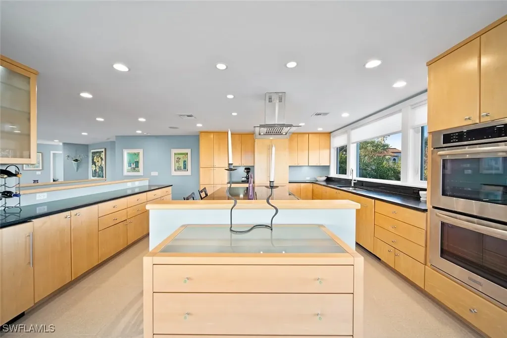 2688 Coconut Drive Sanibel FL 33957