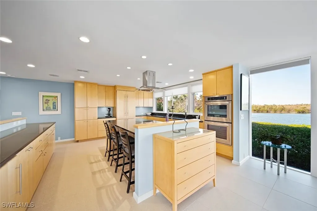 2688 Coconut Drive Sanibel FL 33957