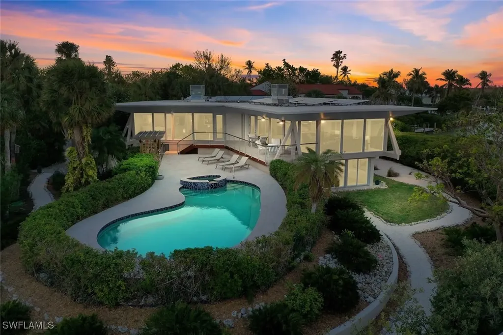 2688 Coconut Drive Sanibel FL 33957