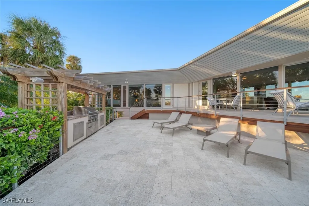 2688 Coconut Drive Sanibel FL 33957