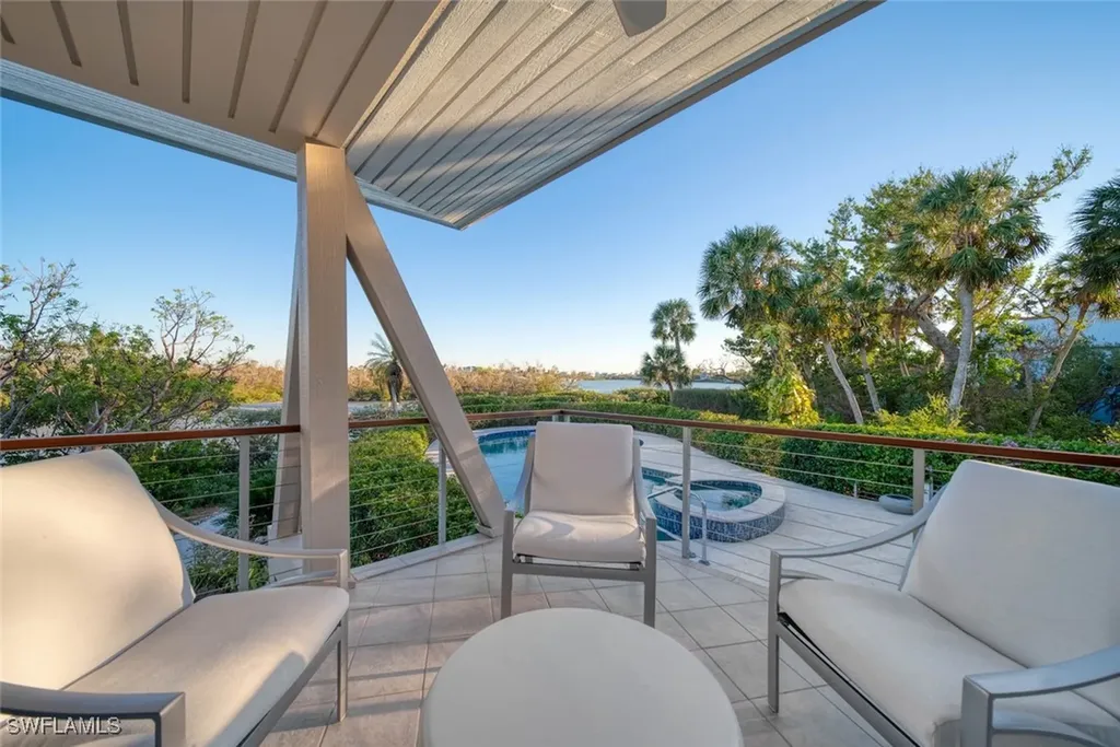 2688 Coconut Drive Sanibel FL 33957