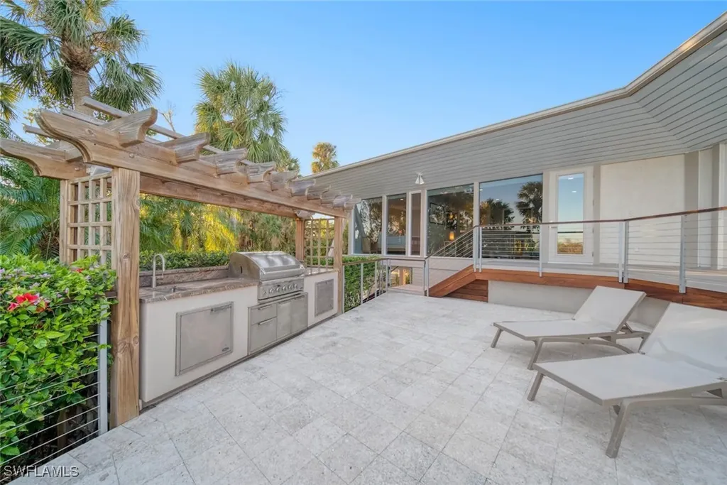 2688 Coconut Drive Sanibel FL 33957