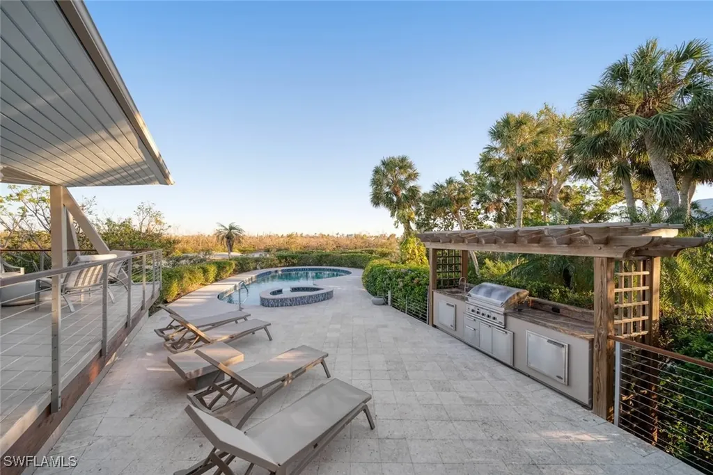 2688 Coconut Drive Sanibel FL 33957