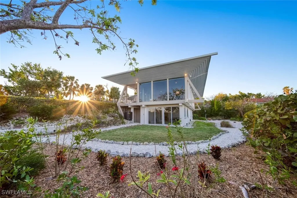 2688 Coconut Drive Sanibel FL 33957