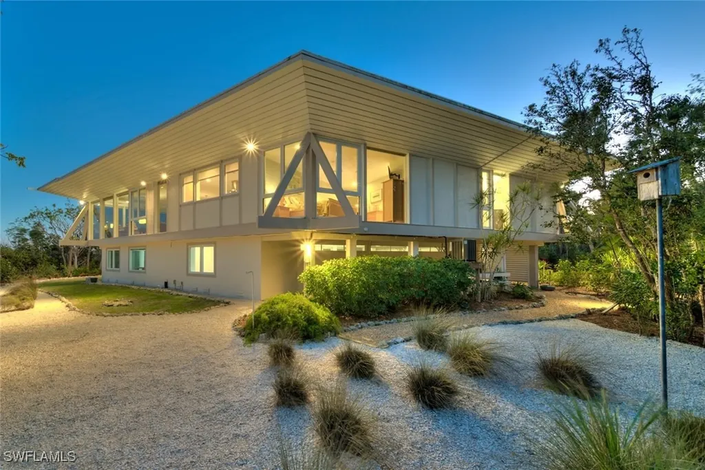2688 Coconut Drive Sanibel FL 33957