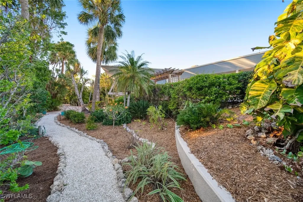 2688 Coconut Drive Sanibel FL 33957