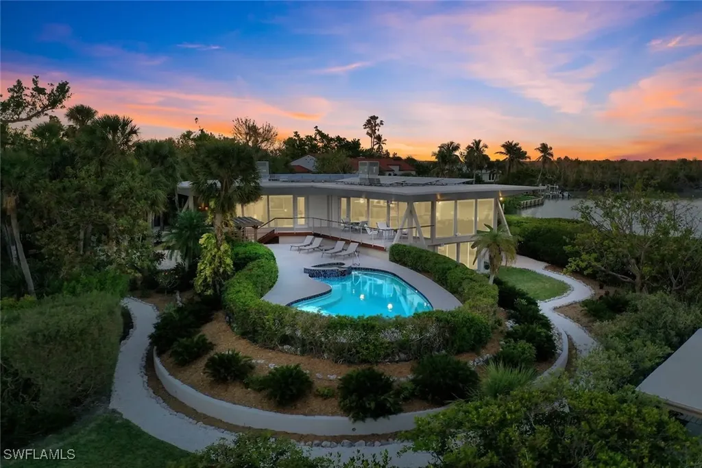 2688 Coconut Drive Sanibel FL 33957