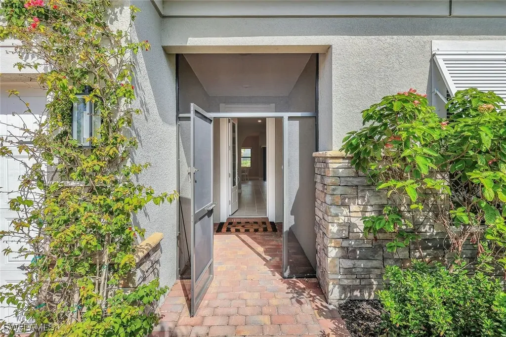 9372 Night Heron Lane Naples FL 34120