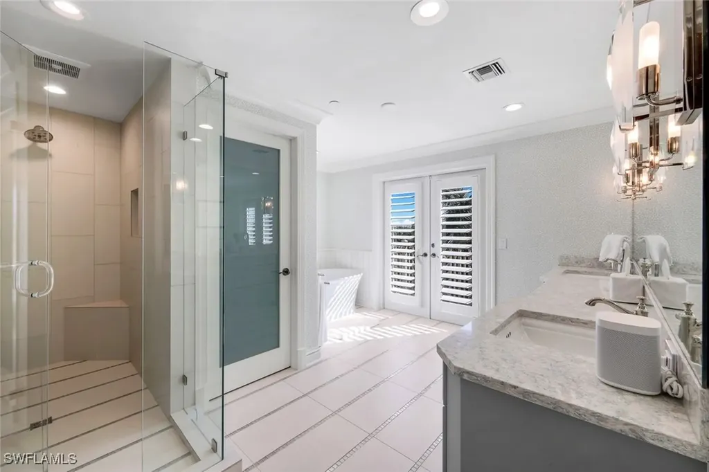 380 10th Street S Naples FL 34102