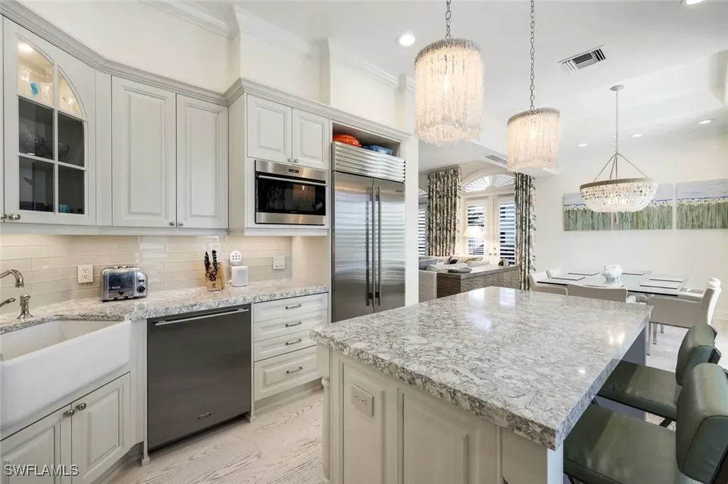380 10th Street S Naples FL 34102