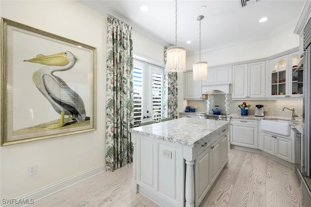 380 10th Street S Naples FL 34102