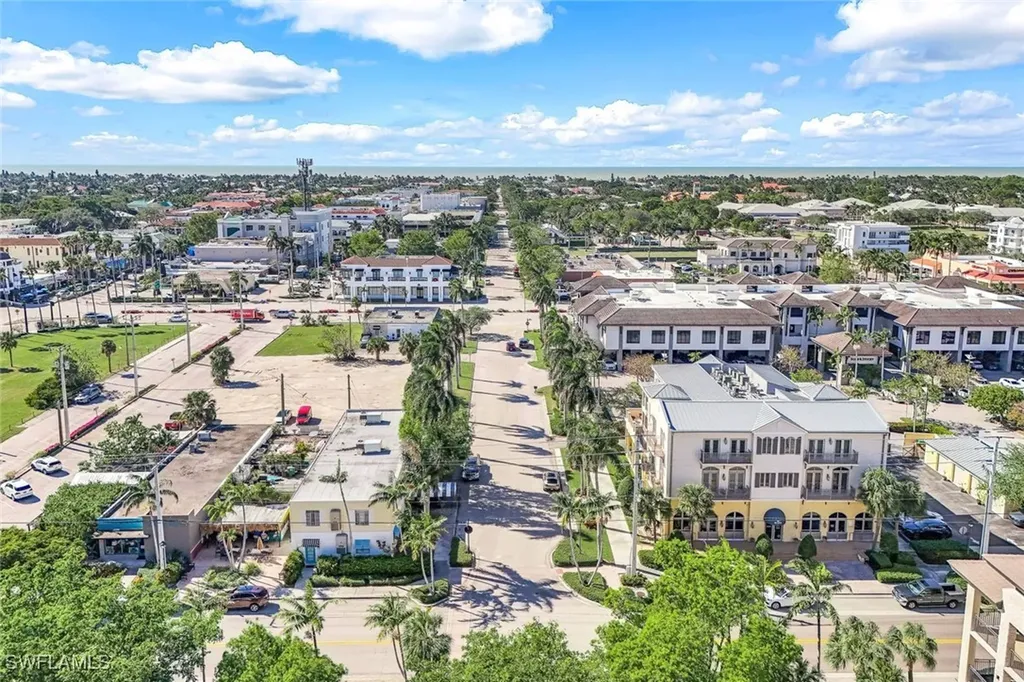 380 10th Street S Naples FL 34102