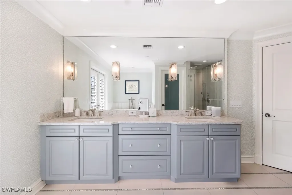 380 10th Street S Naples FL 34102