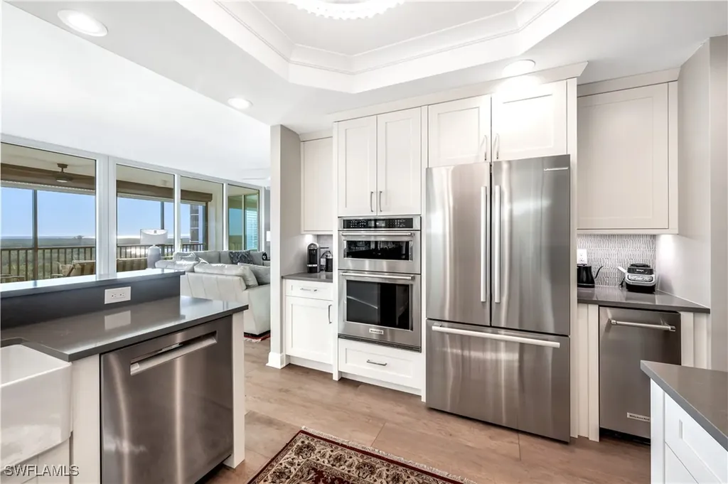 455 Cove Tower Drive Naples FL 34110