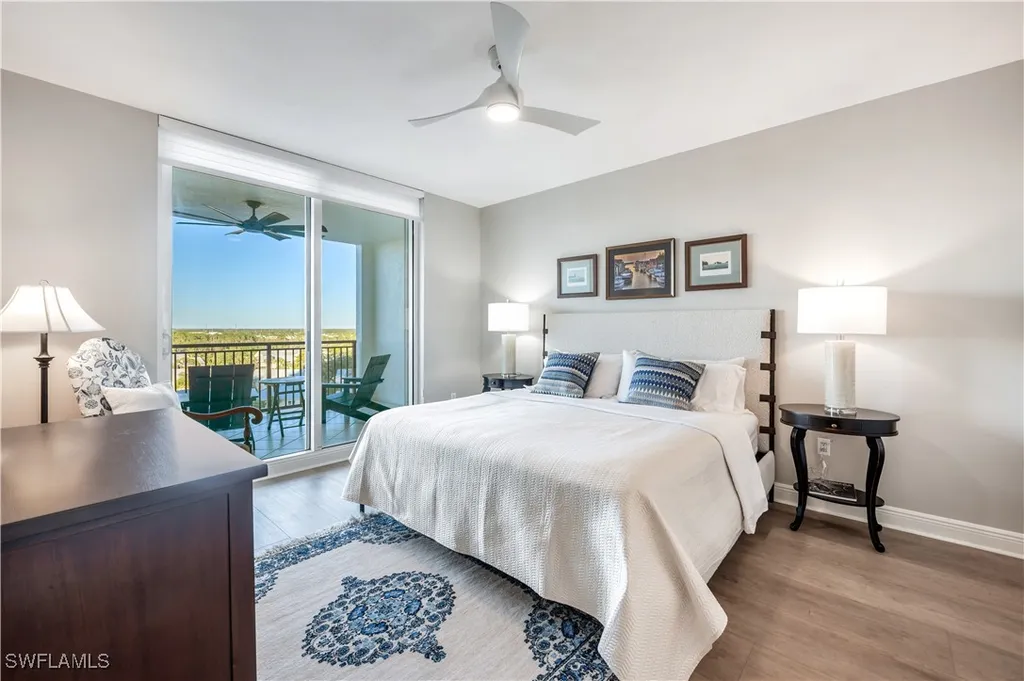 455 Cove Tower Drive Naples FL 34110