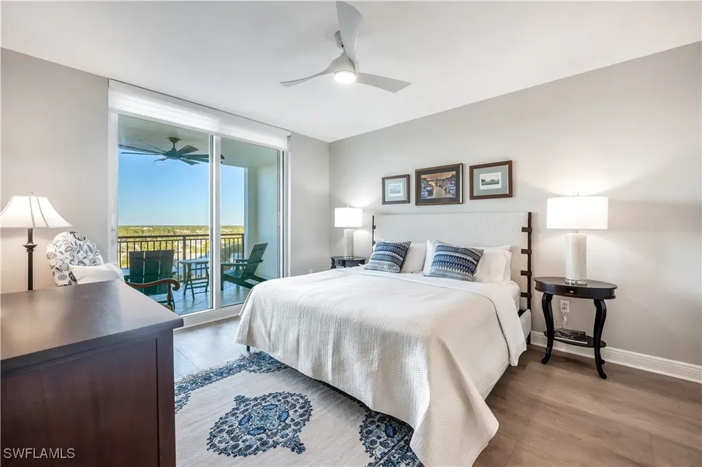 455 Cove Tower Drive Naples FL 34110