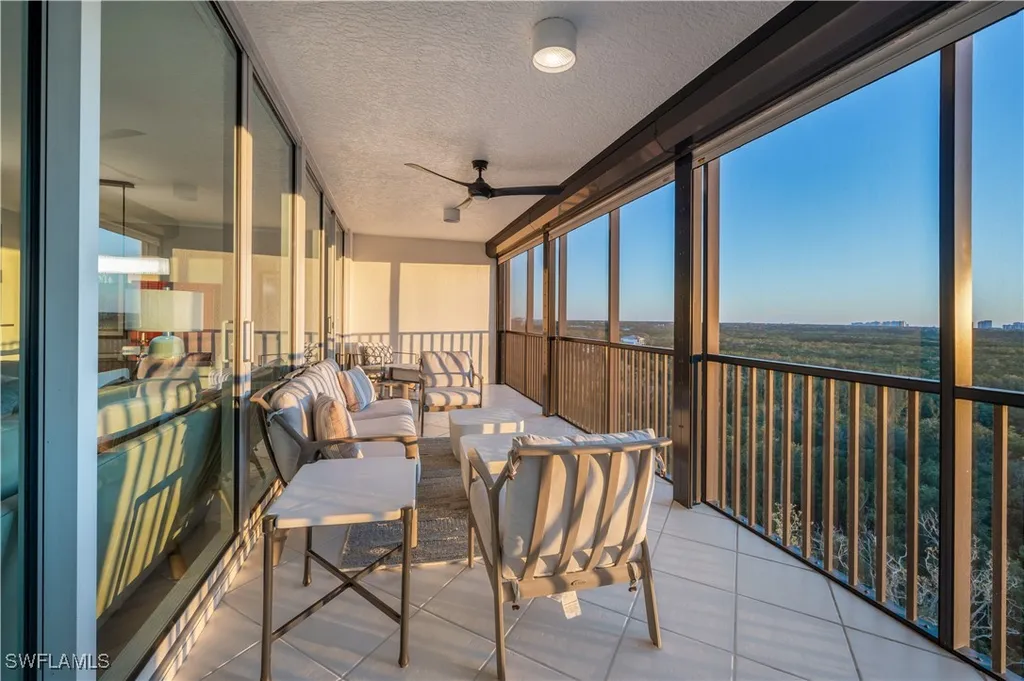 455 Cove Tower Drive Naples FL 34110