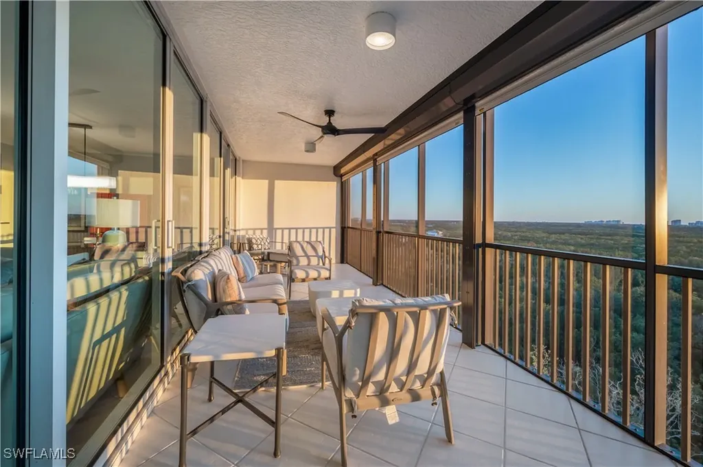 455 Cove Tower Drive Naples FL 34110