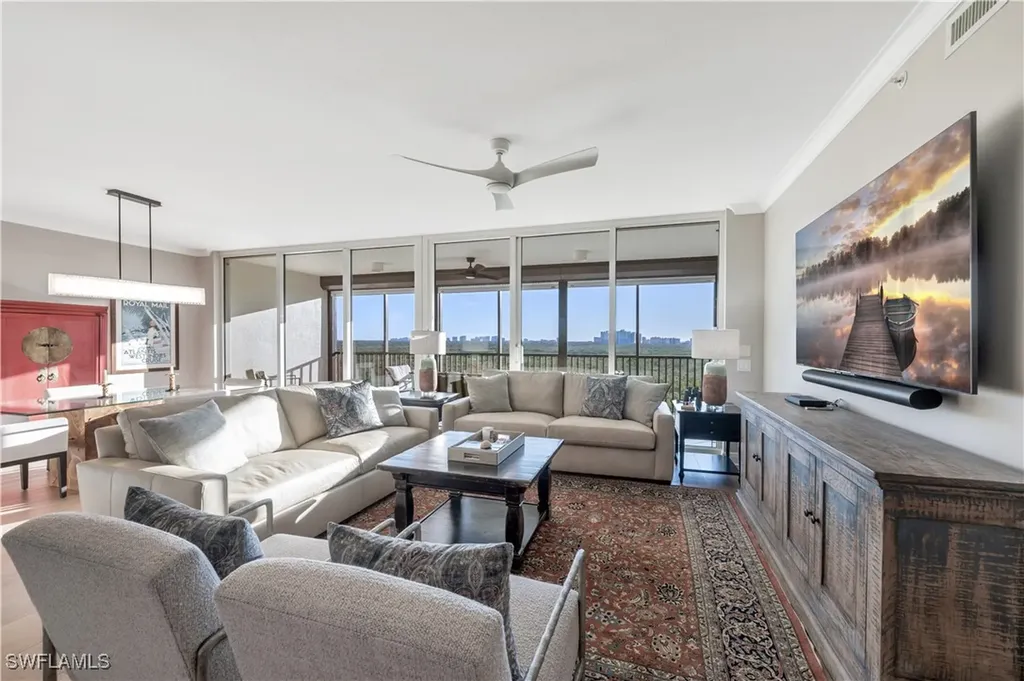 455 Cove Tower Drive Naples FL 34110
