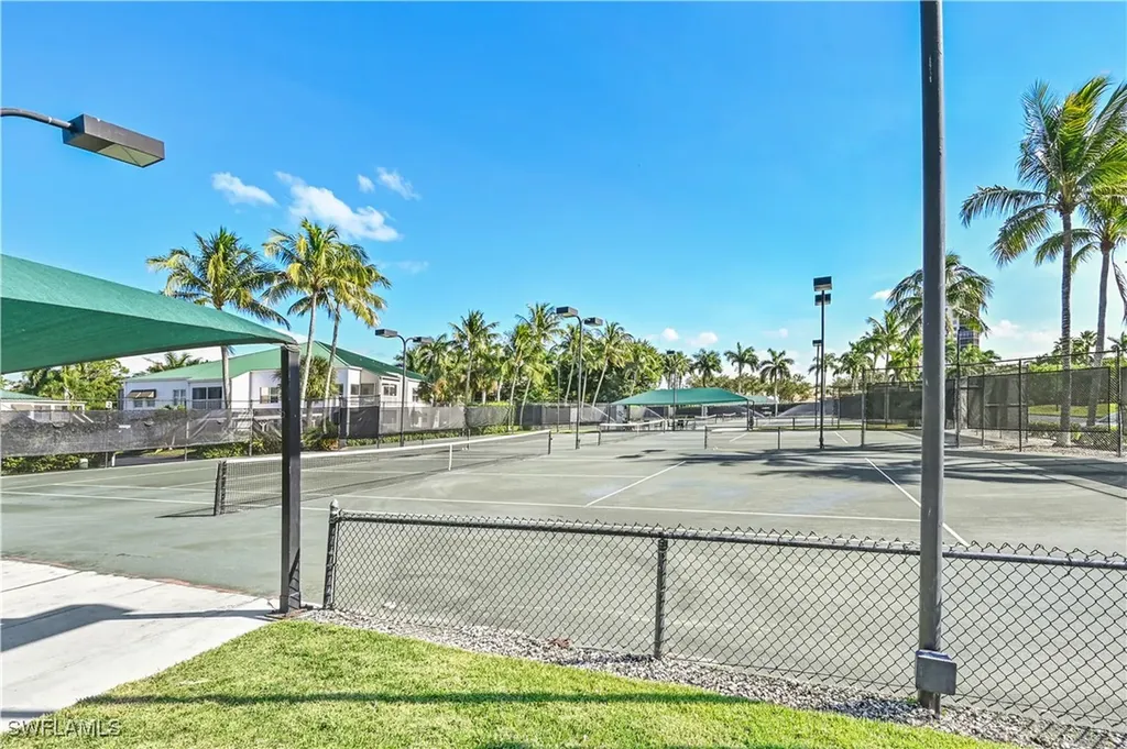 455 Cove Tower Drive Naples FL 34110