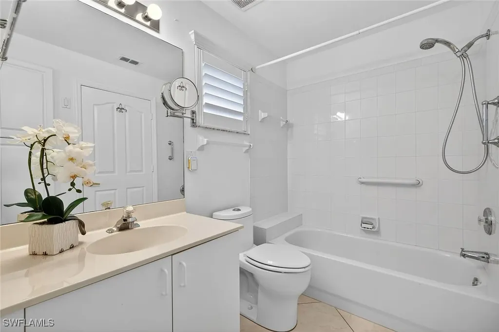 550 Captn Kate Court Naples FL 34110