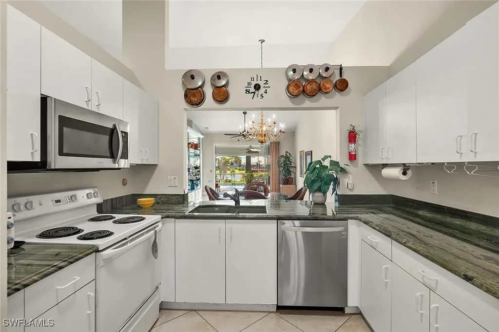 550 Captn Kate Court Naples FL 34110