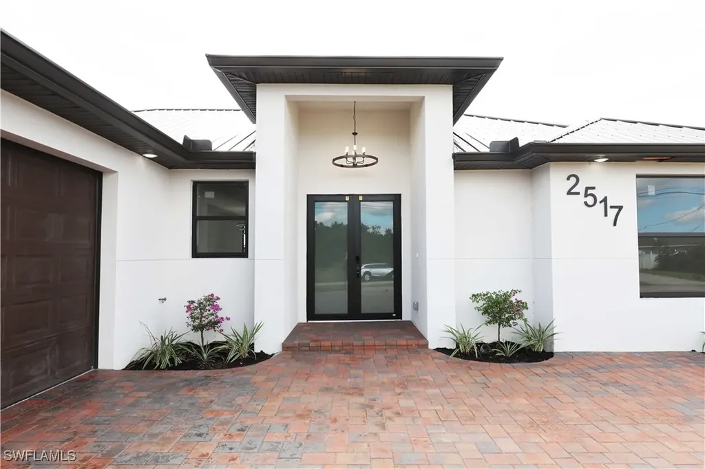 2517 11th Street SW Lehigh Acres FL 33976