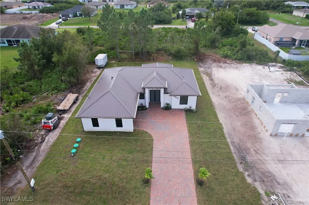 2517 11th Street SW Lehigh Acres FL 33976
