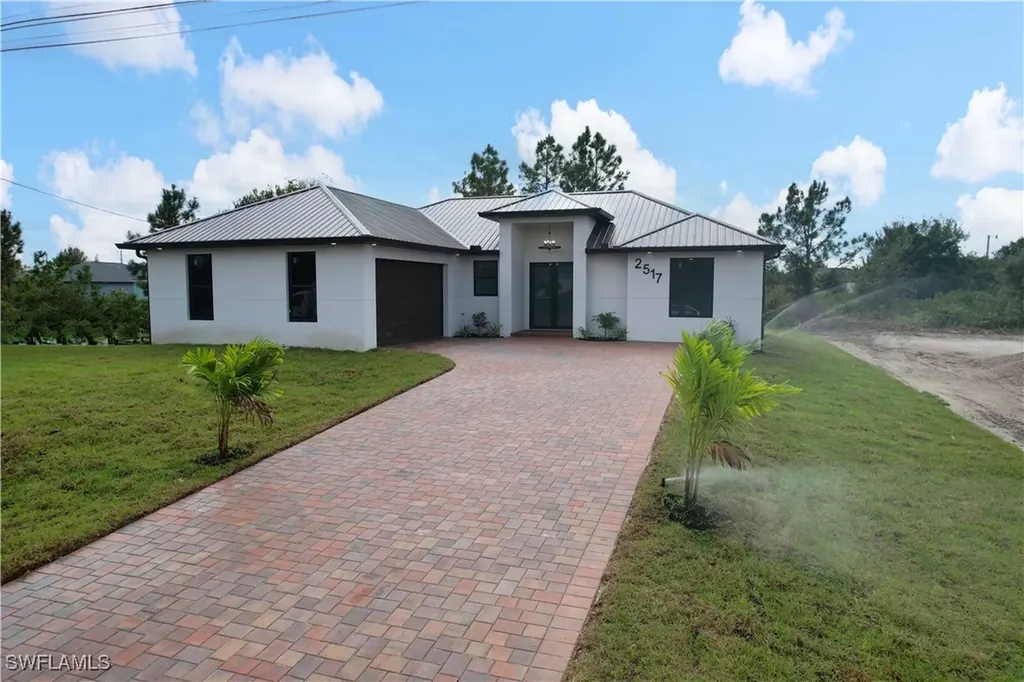 2517 11th Street SW Lehigh Acres FL 33976