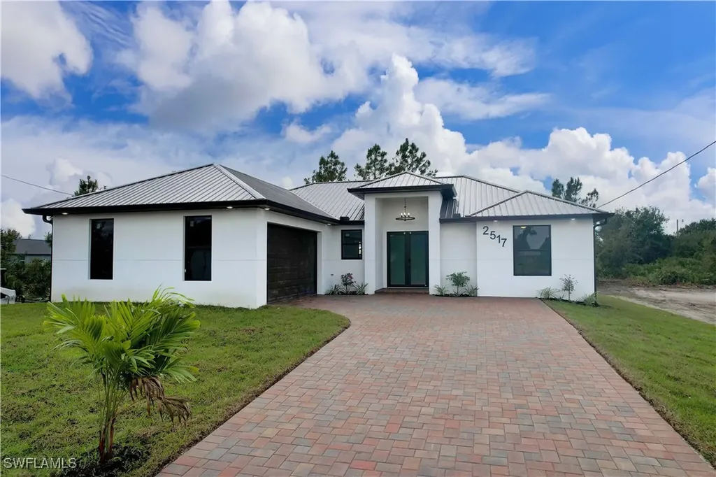 2517 11th Street SW Lehigh Acres FL 33976