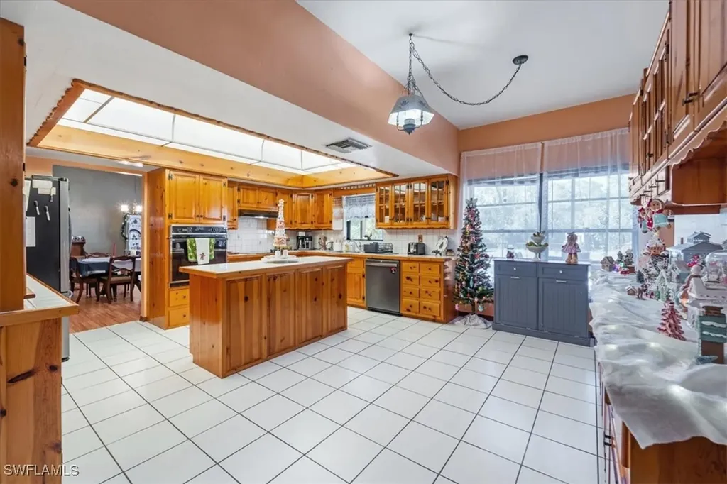 321 Cleveland Avenue Lehigh Acres FL 33936