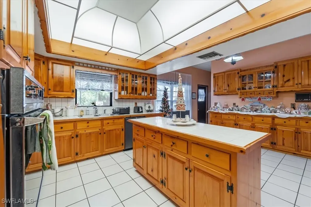 321 Cleveland Avenue Lehigh Acres FL 33936