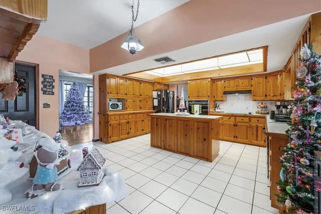 321 Cleveland Avenue Lehigh Acres FL 33936