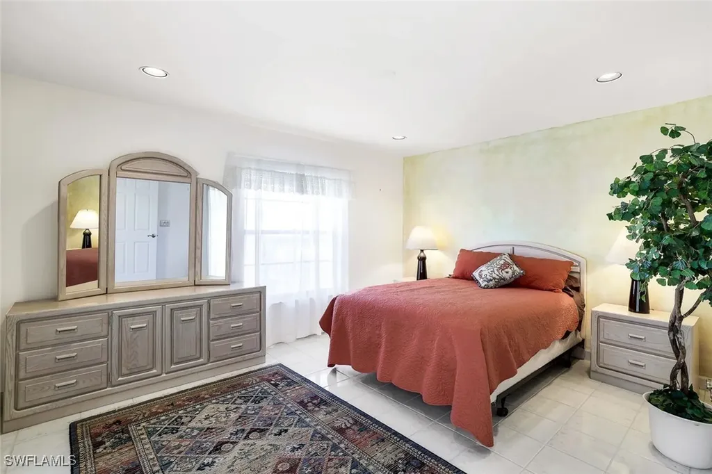 475 Seabee Avenue Naples FL 34108