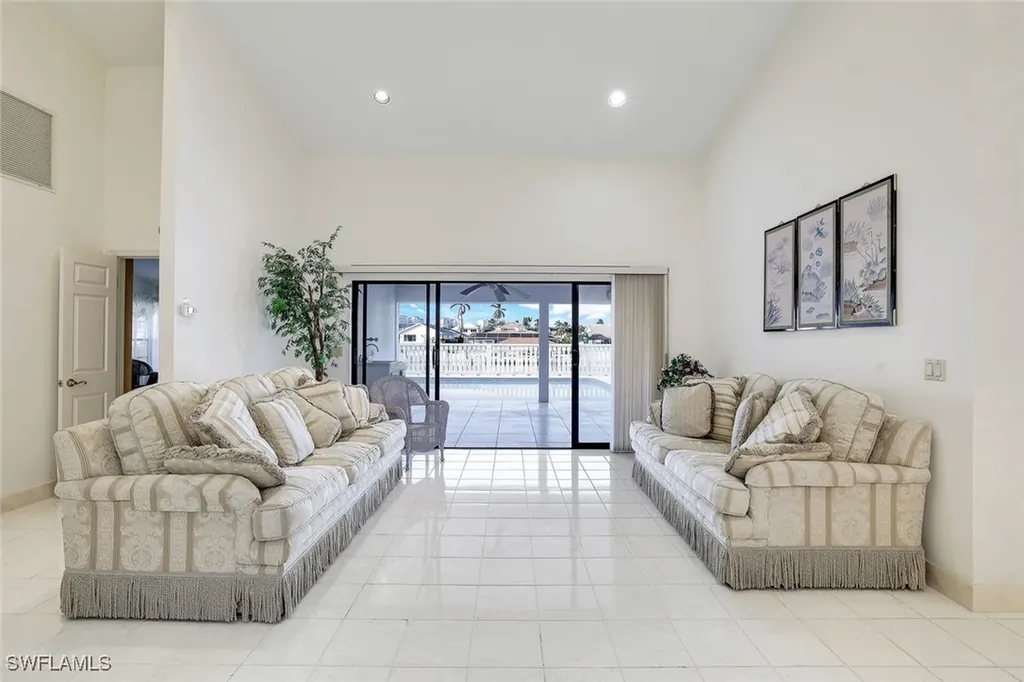 475 Seabee Avenue Naples FL 34108