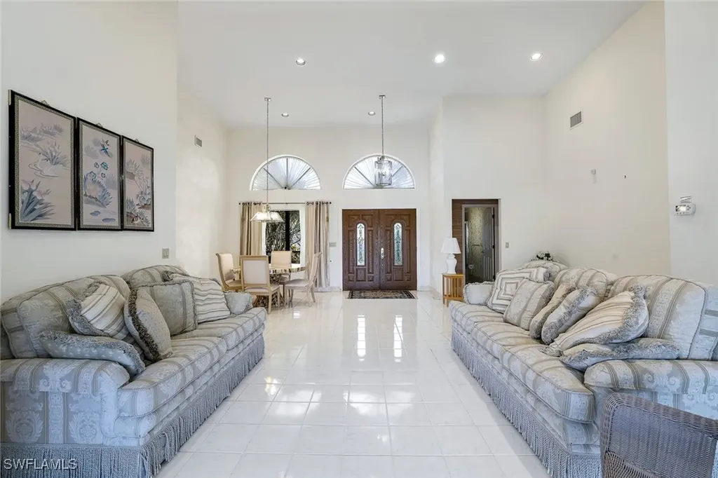 475 Seabee Avenue Naples FL 34108