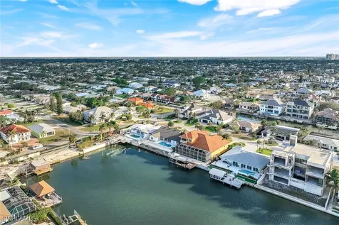 475 Seabee Avenue Naples FL 34108