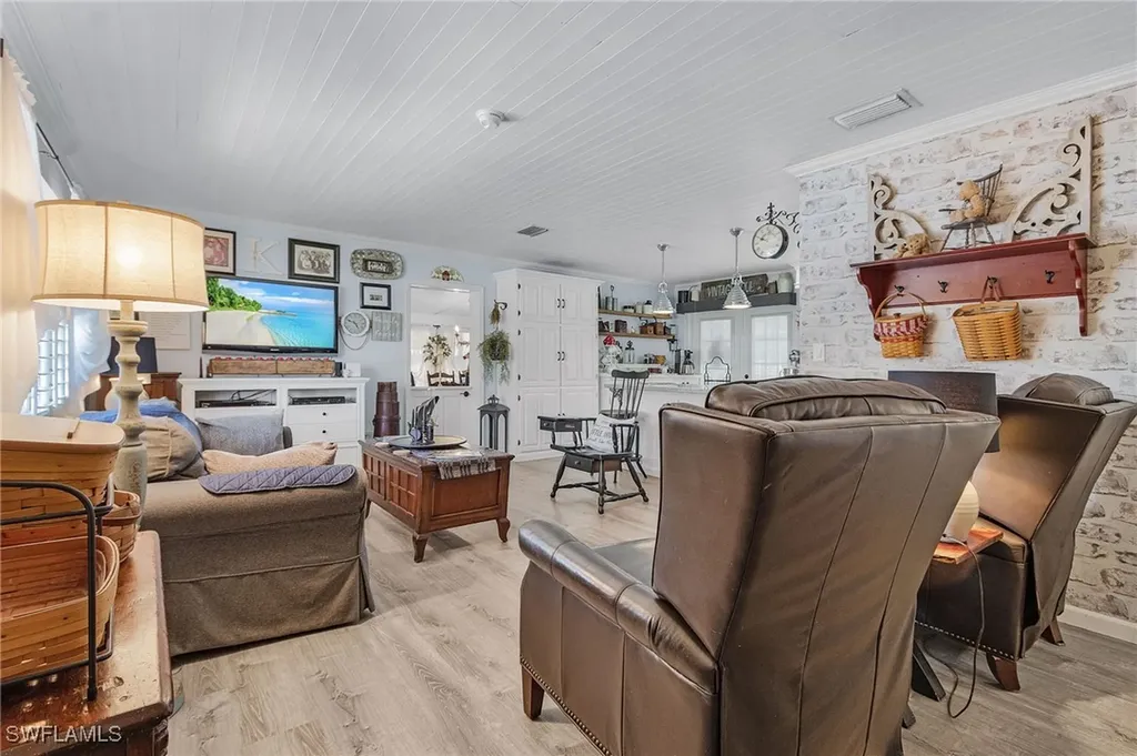 5848 Stringfellow Road St. James City FL 33956