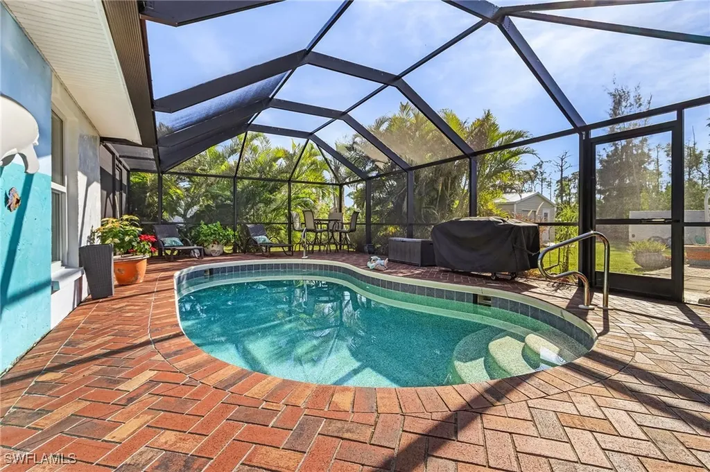 5848 Stringfellow Road St. James City FL 33956
