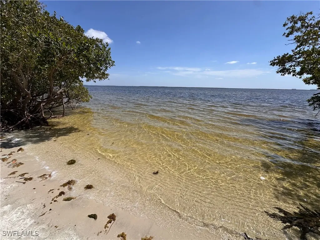 5848 Stringfellow Road St. James City FL 33956